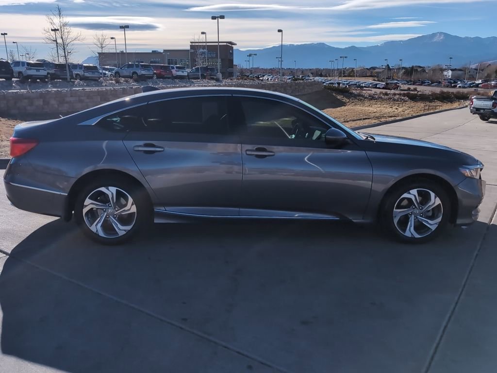 Used 2018 Honda Accord EX image 9