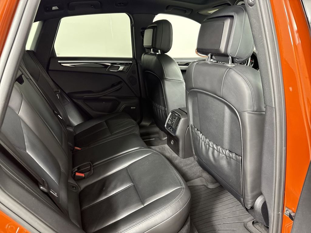 Certified 2023 Porsche Macan S image 25