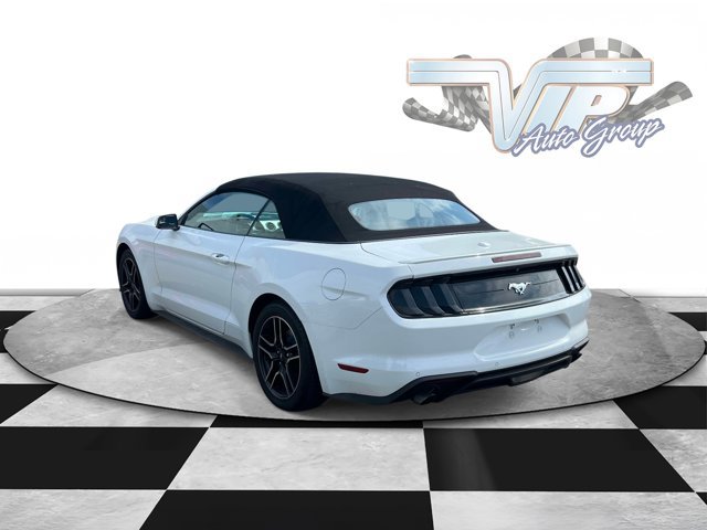 Used 2018 Ford Mustang Premium image 3
