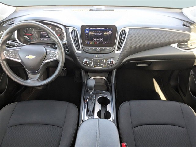 Used 2025 Chevrolet Malibu LT image 13