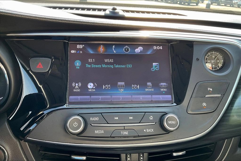 Used 2020 Buick Envision Essence w/ Experience Buick Package FWD image 19
