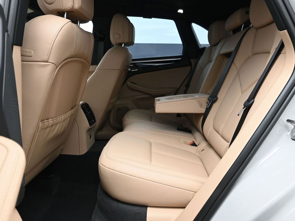 New 2026 Porsche Macan S image 17