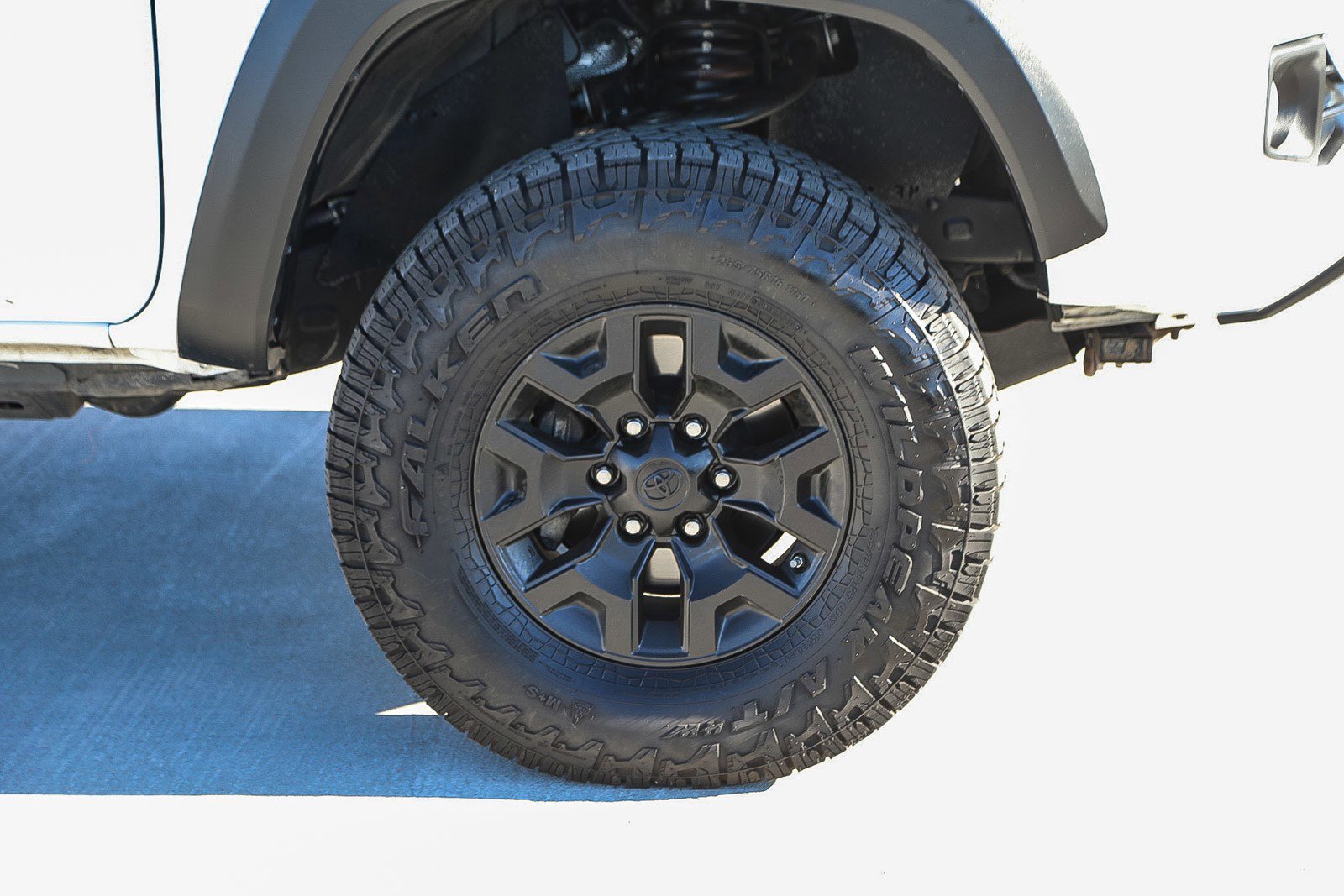 Used 2018 Toyota Tacoma TRD Off-Road image 12