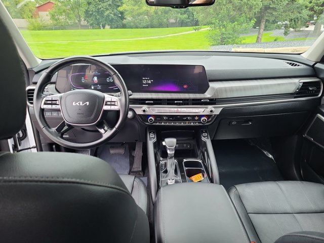 Certified 2023 Kia Telluride EX w/ EX Captain's Chair Package FWD image 20