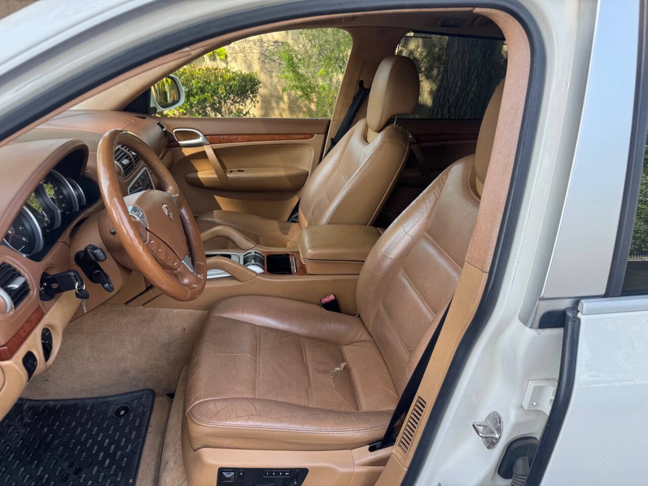 Used 2005 Porsche Cayenne Turbo AWD/4WD image 12