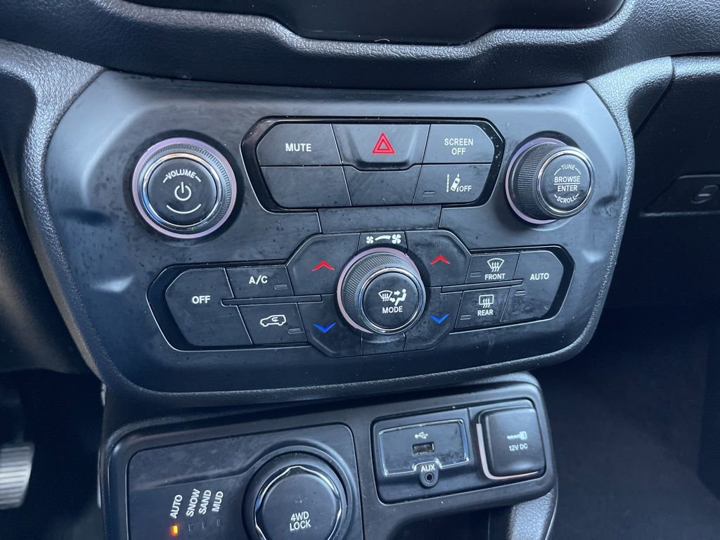 Certified 2023 Jeep Renegade Latitude image 12