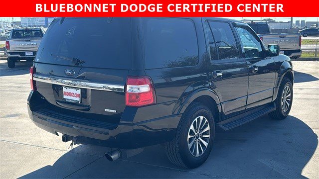 Used 2016 Ford Expedition XLT image 5