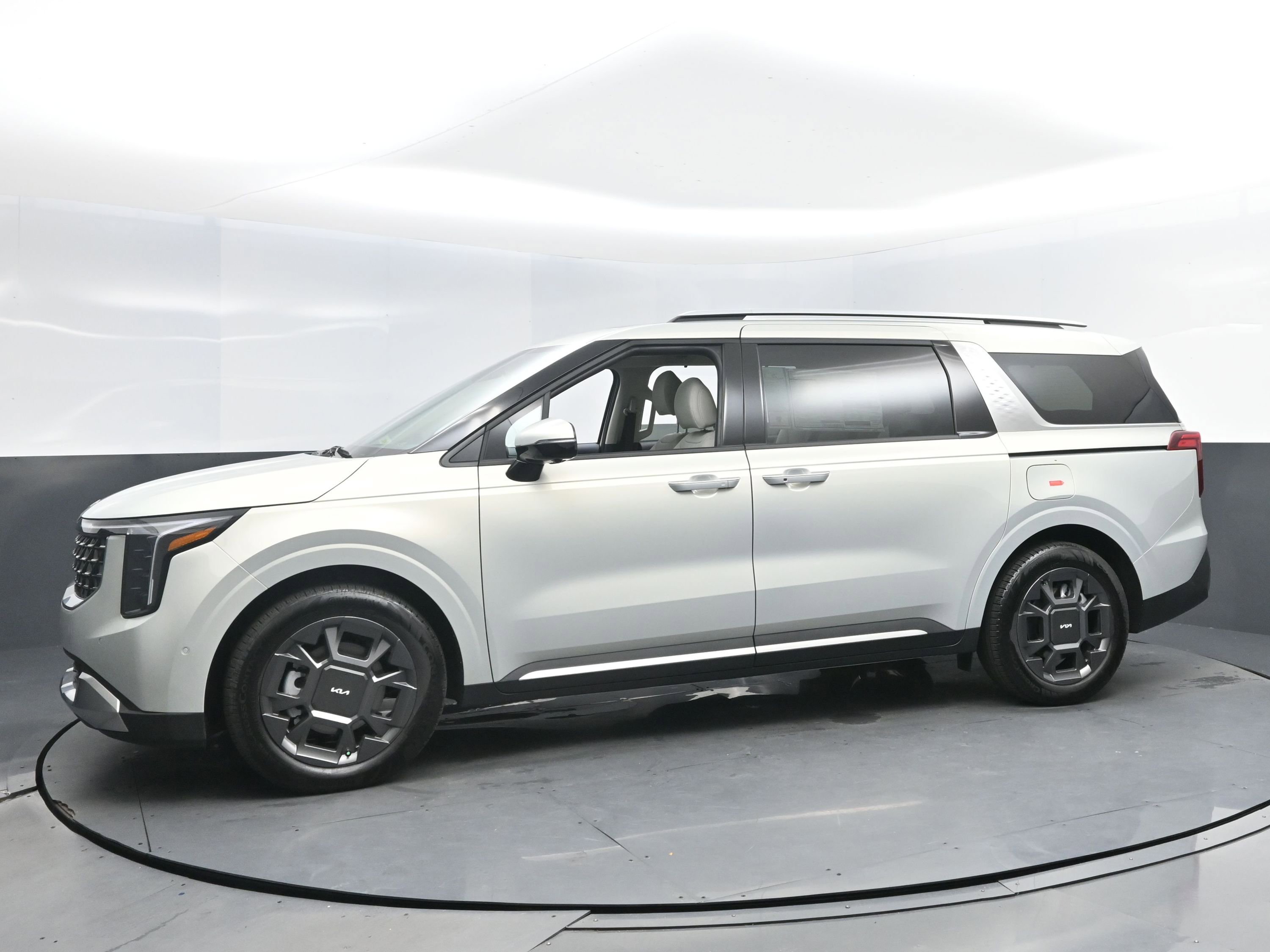 New 2026 Kia Carnival SX image 3