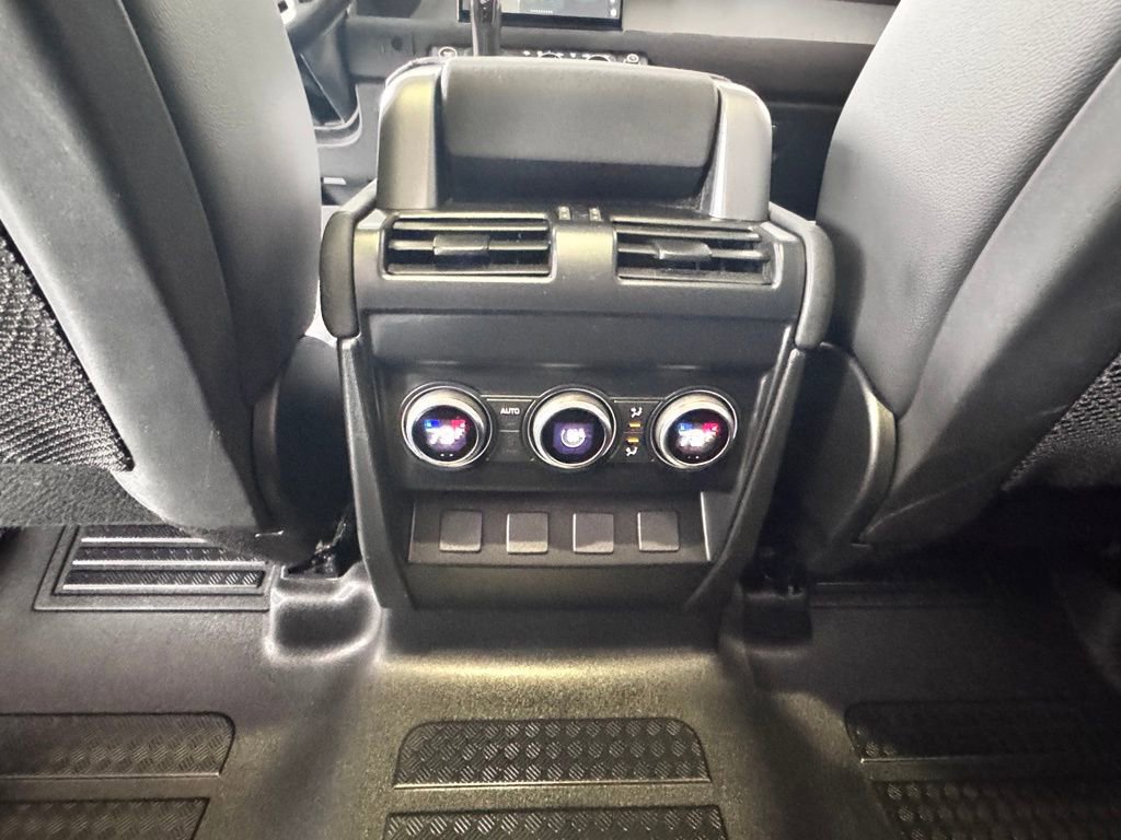 Used 2023 Land Rover Defender 110 S image 30