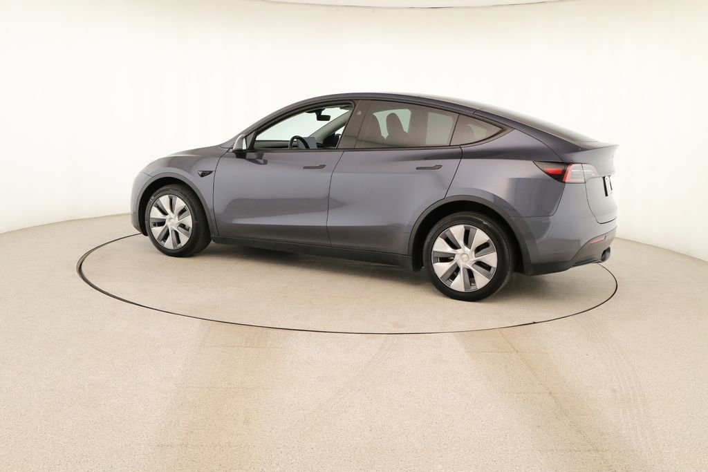 Used 2023 Tesla Model Y Long Range image 3