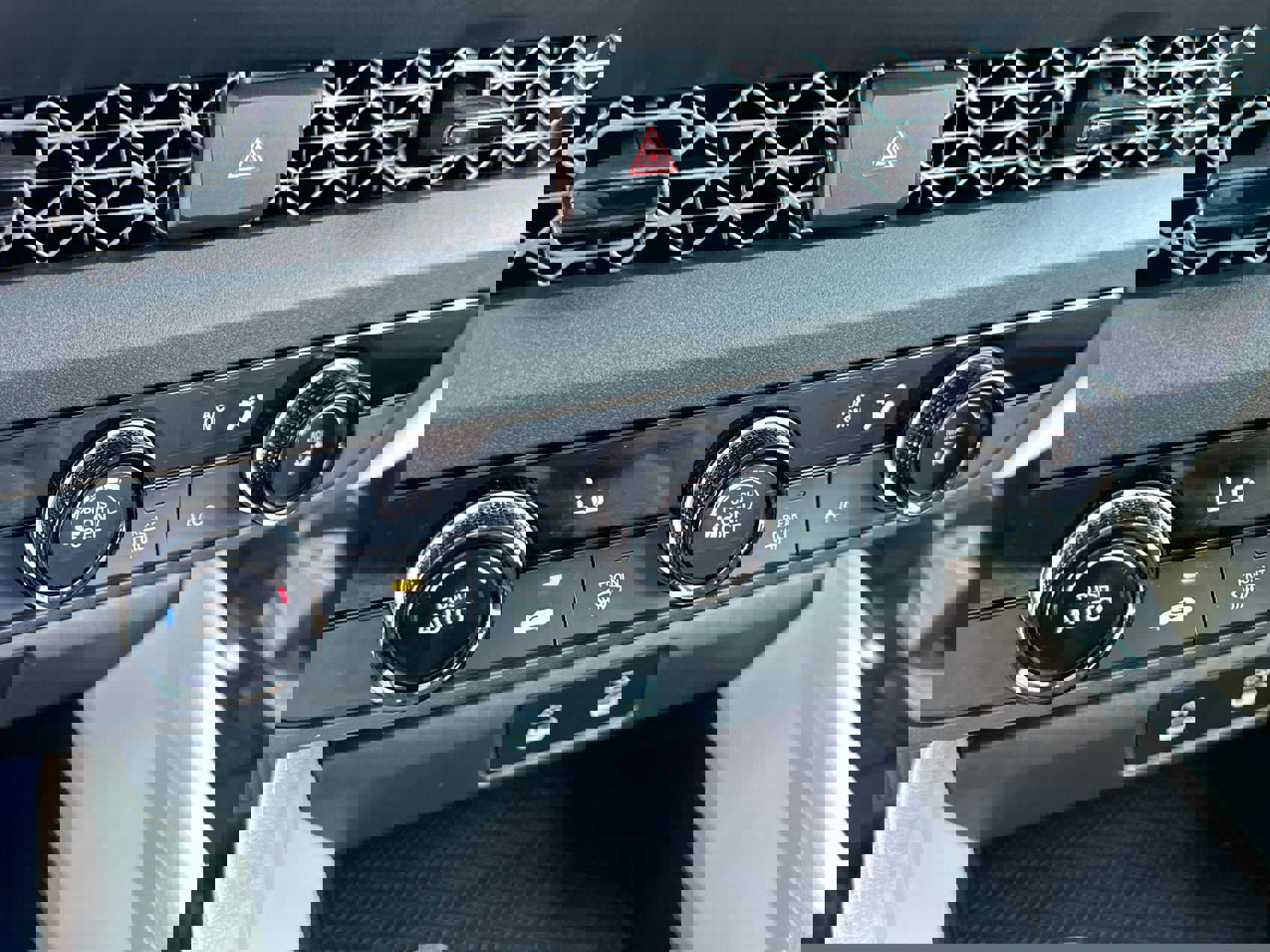 Used 2025 Honda Accord LX image 18