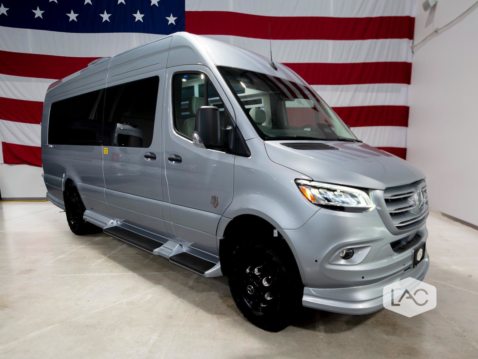 Used 2025 Mercedes-Benz Sprinter 3500 image 5