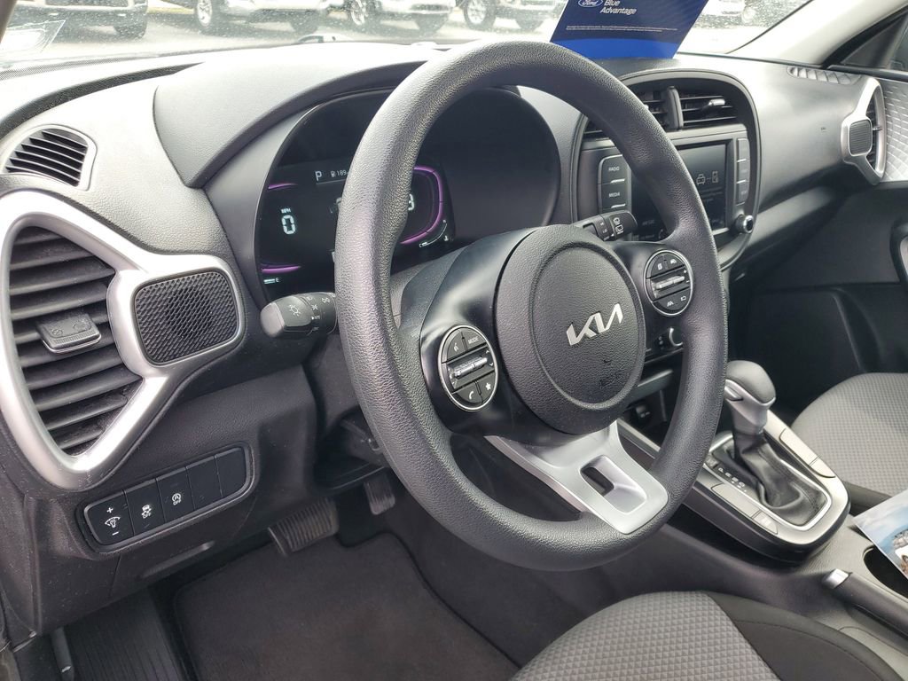 Used 2024 Kia Soul LX w/ Option Group 015 image 10
