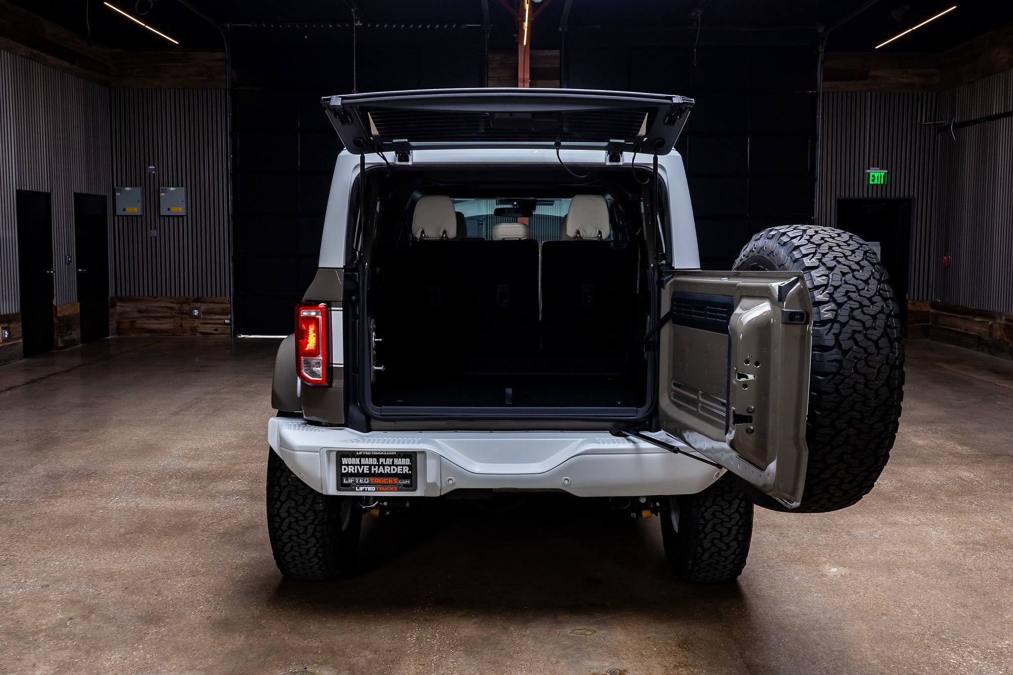 Used 2026 Ford Bronco Heritage Edition AWD/4WD image 9