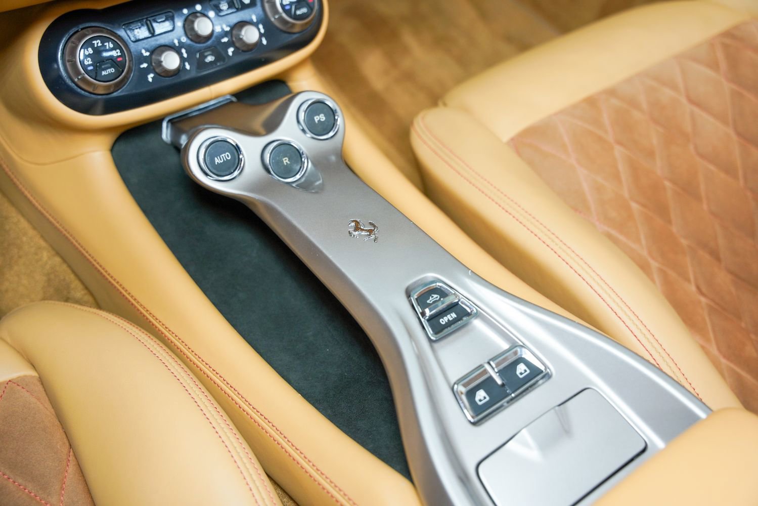 Used 2013 Ferrari California RWD image 39