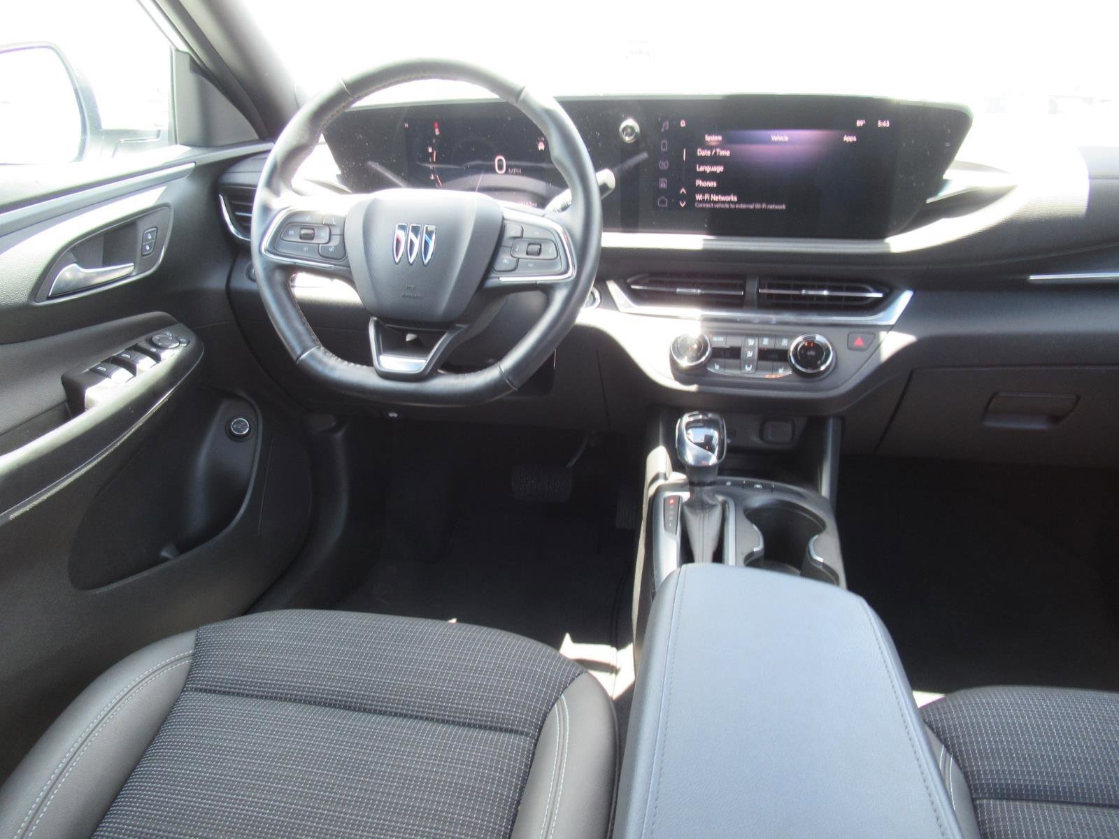 Used 2024 Buick Envista Preferred w/ Convenience I Package FWD image 13