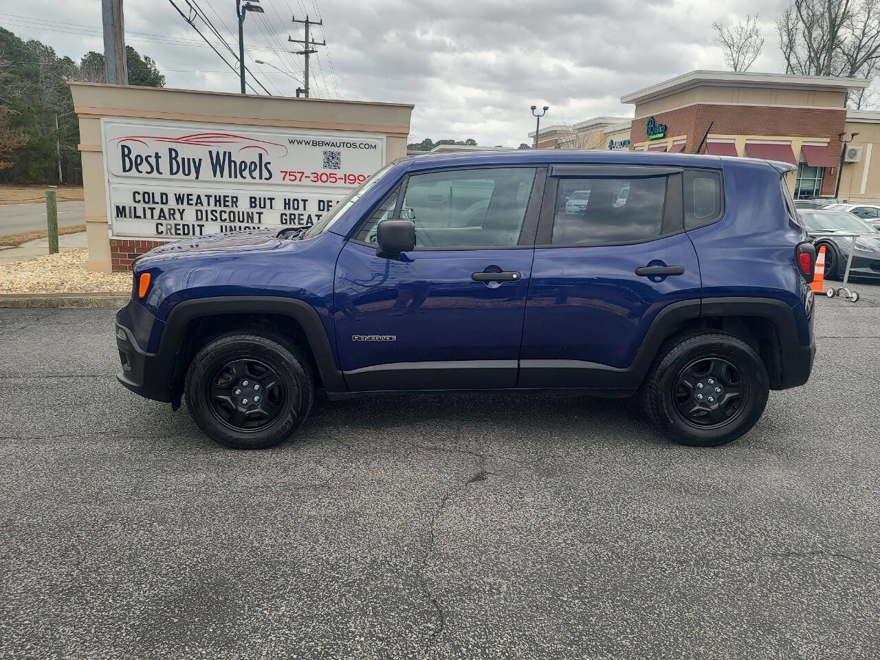 Used 2017 Jeep Renegade Sport w/ Power & Air Group AWD/4WD image 4