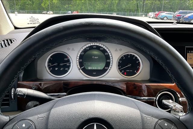 Used 2011 Mercedes-Benz GLK 350 4MATIC image 12