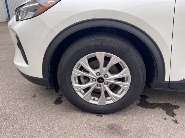 Used 2023 Ford Escape Active w/ Cold Weather Package FWD image 24