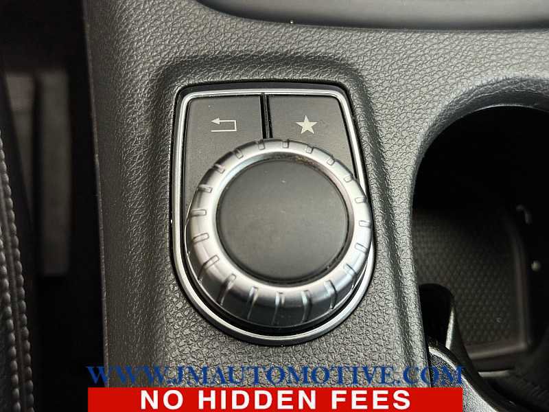 Used 2018 Mercedes-Benz CLA 250 4MATIC image 37