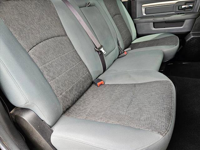 Used 2020 RAM 1500 Classic SLT w/ Luxury Group image 11