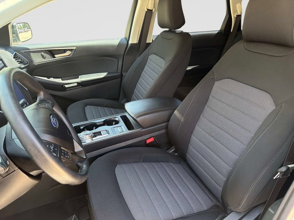 Used 2024 Ford Edge SE w/ Black Appearance Package AWD/4WD image 19