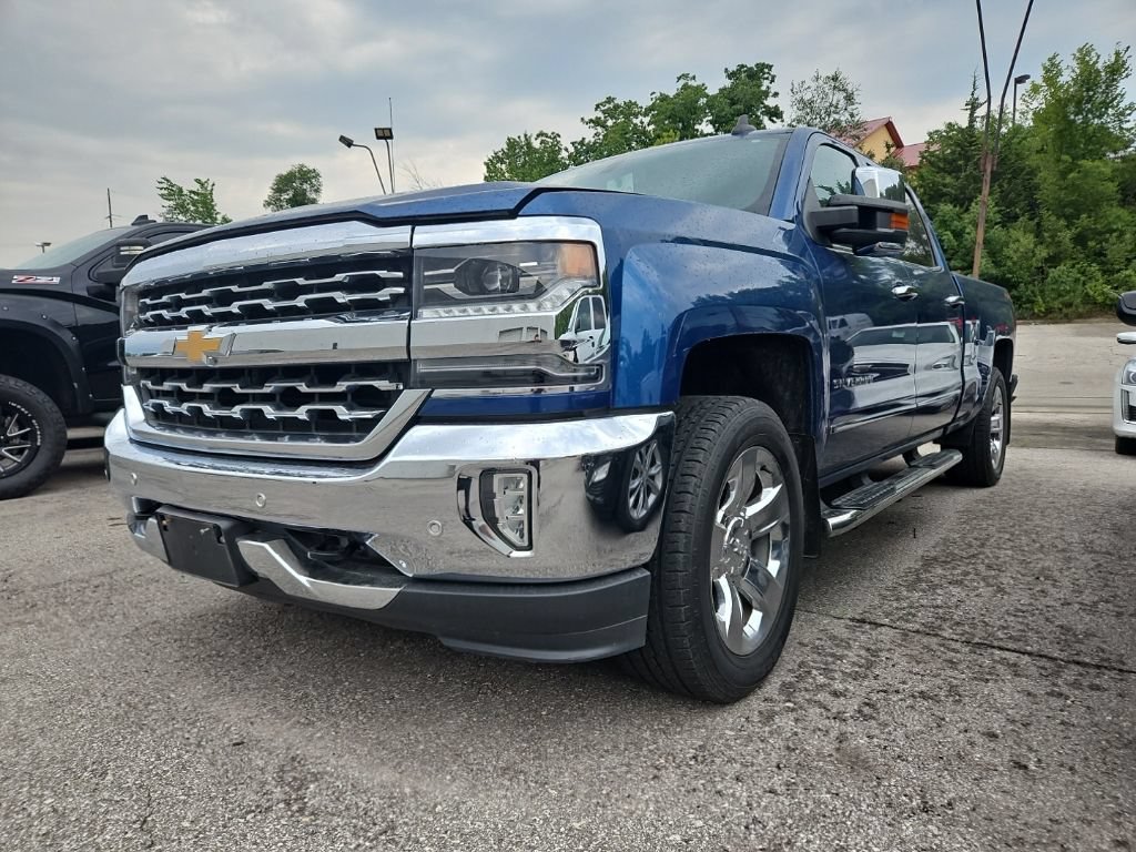 Used 2018 Chevrolet Silverado 1500 LTZ w/ LTZ Plus Package AWD/4WD image 2