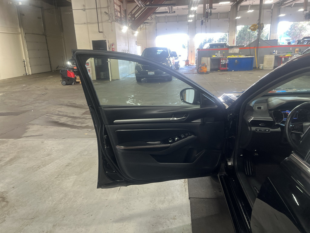 Used 2024 Nissan Altima 2.5 SR FWD image 20