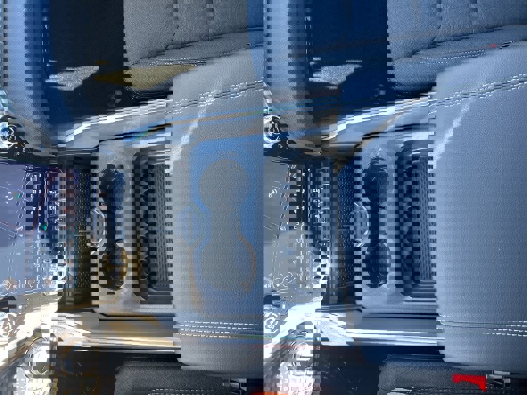 New 2026 RAM 1500 4x4 Crew Cab image 29