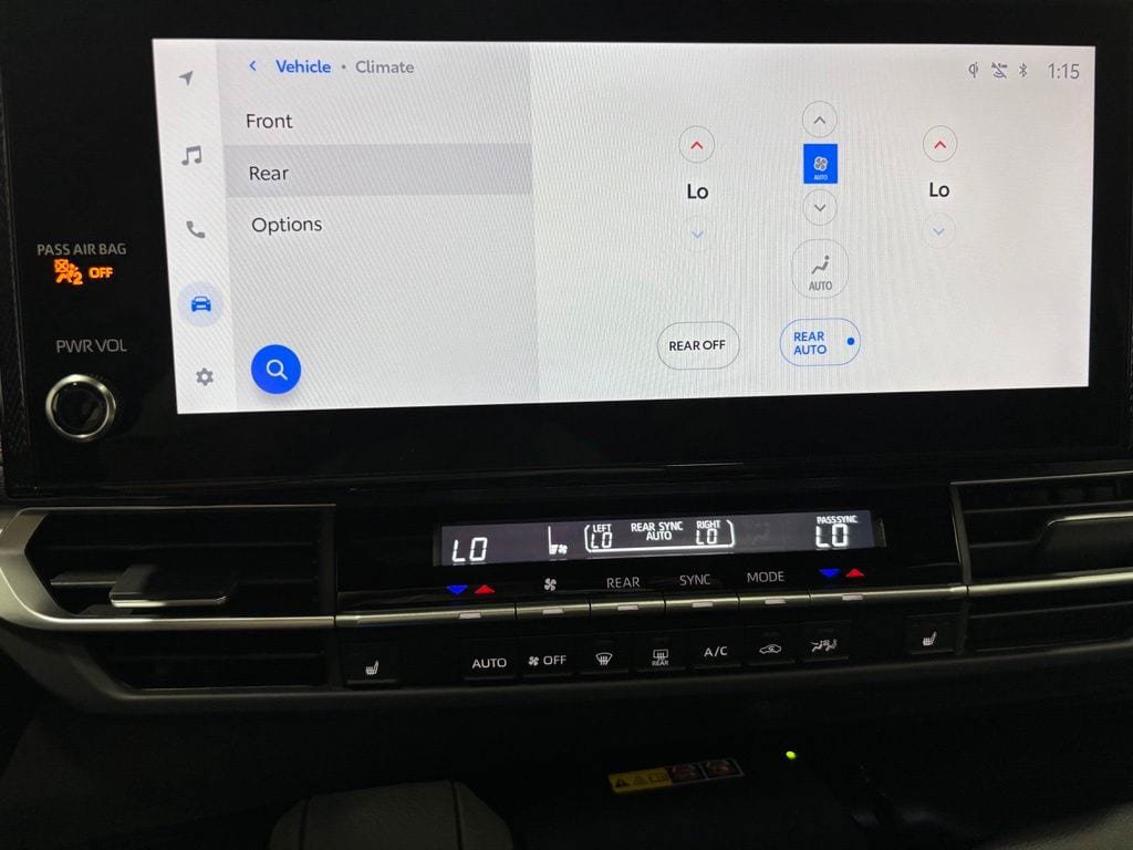 Used 2025 Toyota Sienna XSE FWD image 33