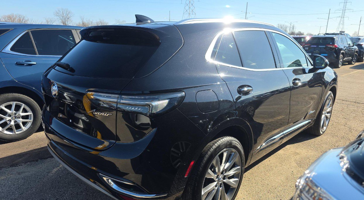 Used 2023 Buick Envision Avenir AWD/4WD image 4
