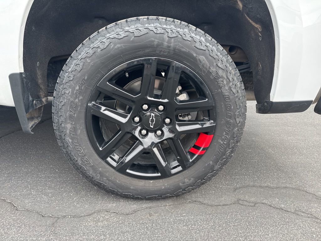 Used 2022 Chevrolet Silverado 1500 RST w/ Redline Edition image 9