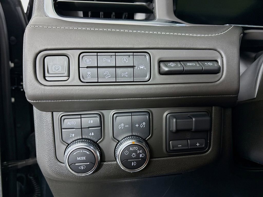 Certified 2024 GMC Yukon Denali Ultimate AWD/4WD image 12