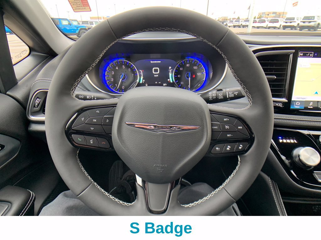 New 2026 Chrysler Pacifica Limited w/ S Appearance Package AWD/4WD image 15