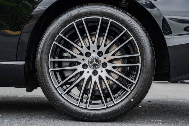 New 2025 Mercedes-Benz C 300 4MATIC Sedan image 17