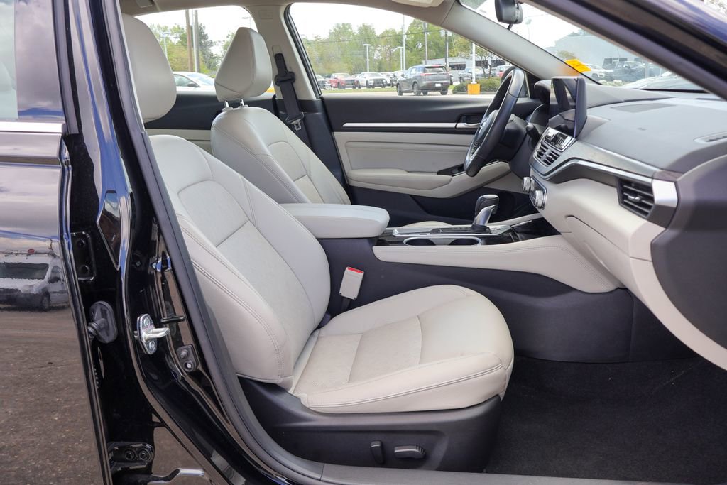 Used 2023 Nissan Altima 2.5 SL image 8