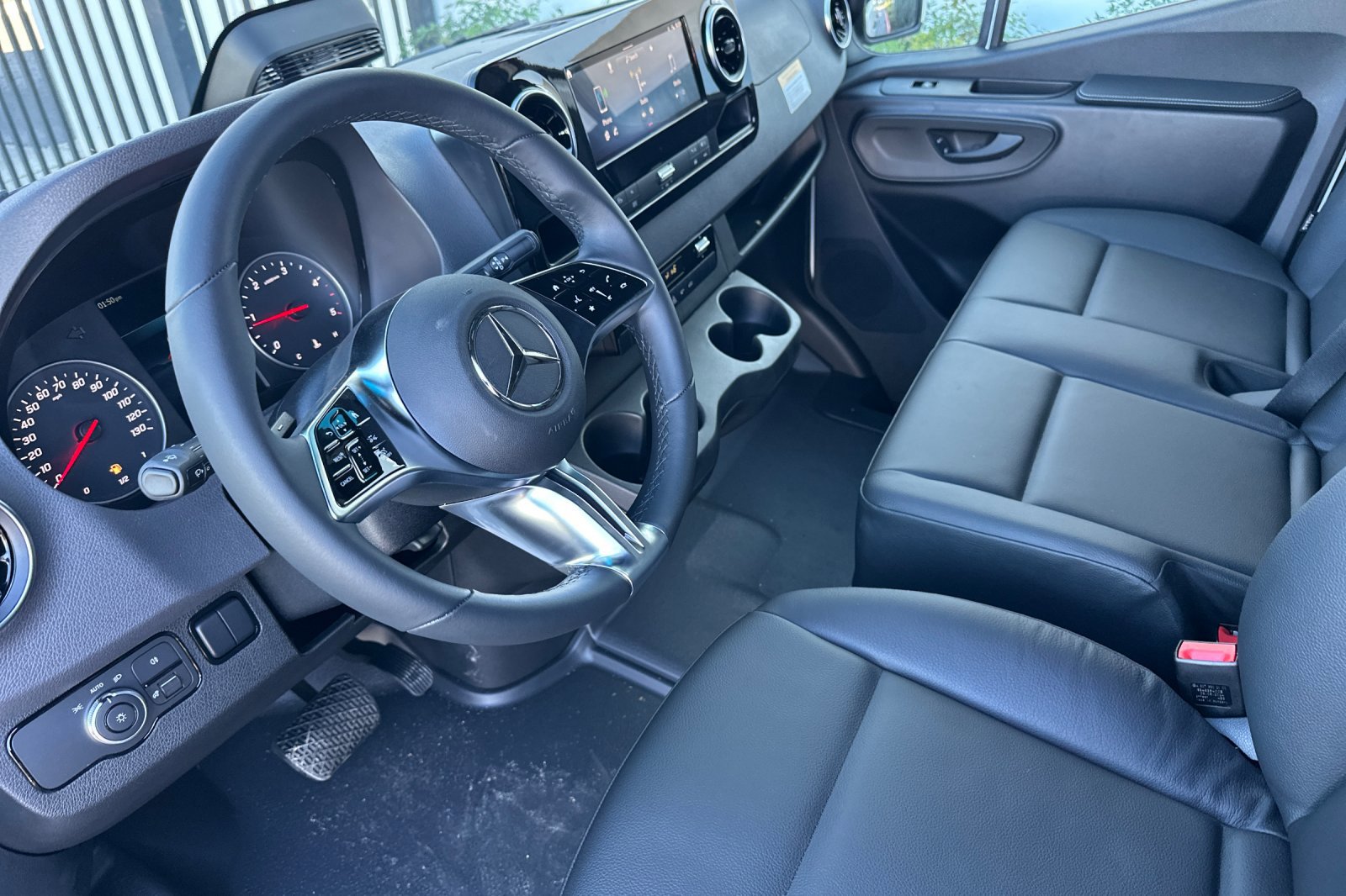New 2025 Mercedes-Benz Sprinter 2500 image 10