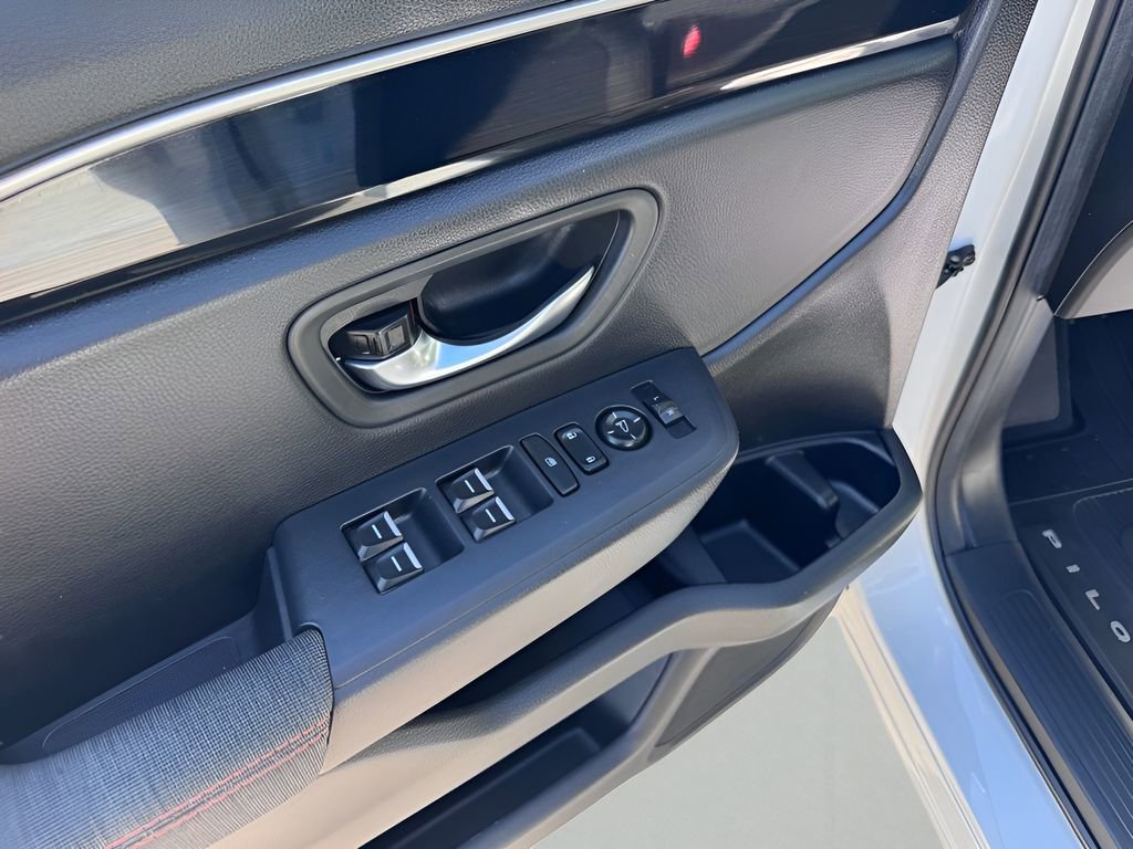 Used 2025 Honda Pilot Sport image 18