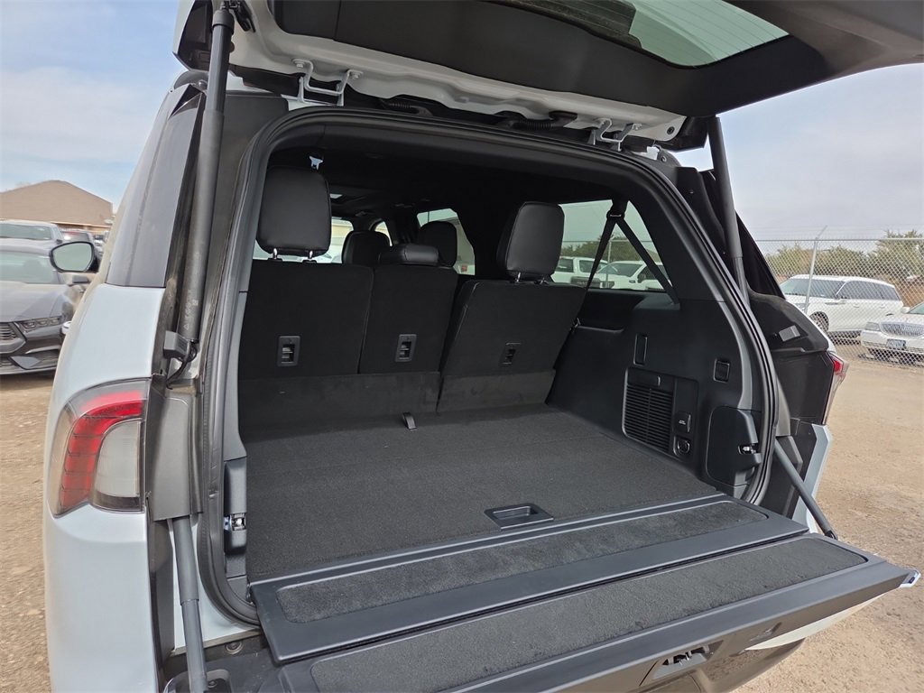 New 2026 Lincoln Navigator L Reserve w/ Jet Appearance Package image 8