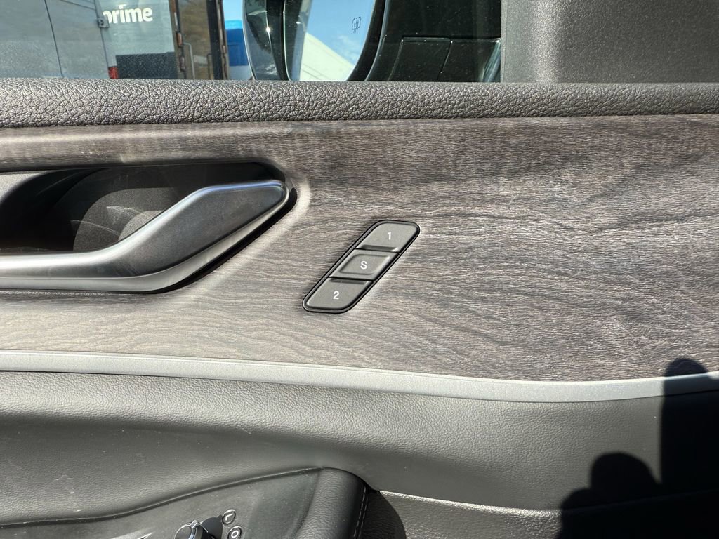 New 2025 Jeep Grand Cherokee L Limited w/ Luxury Tech Group II image 14