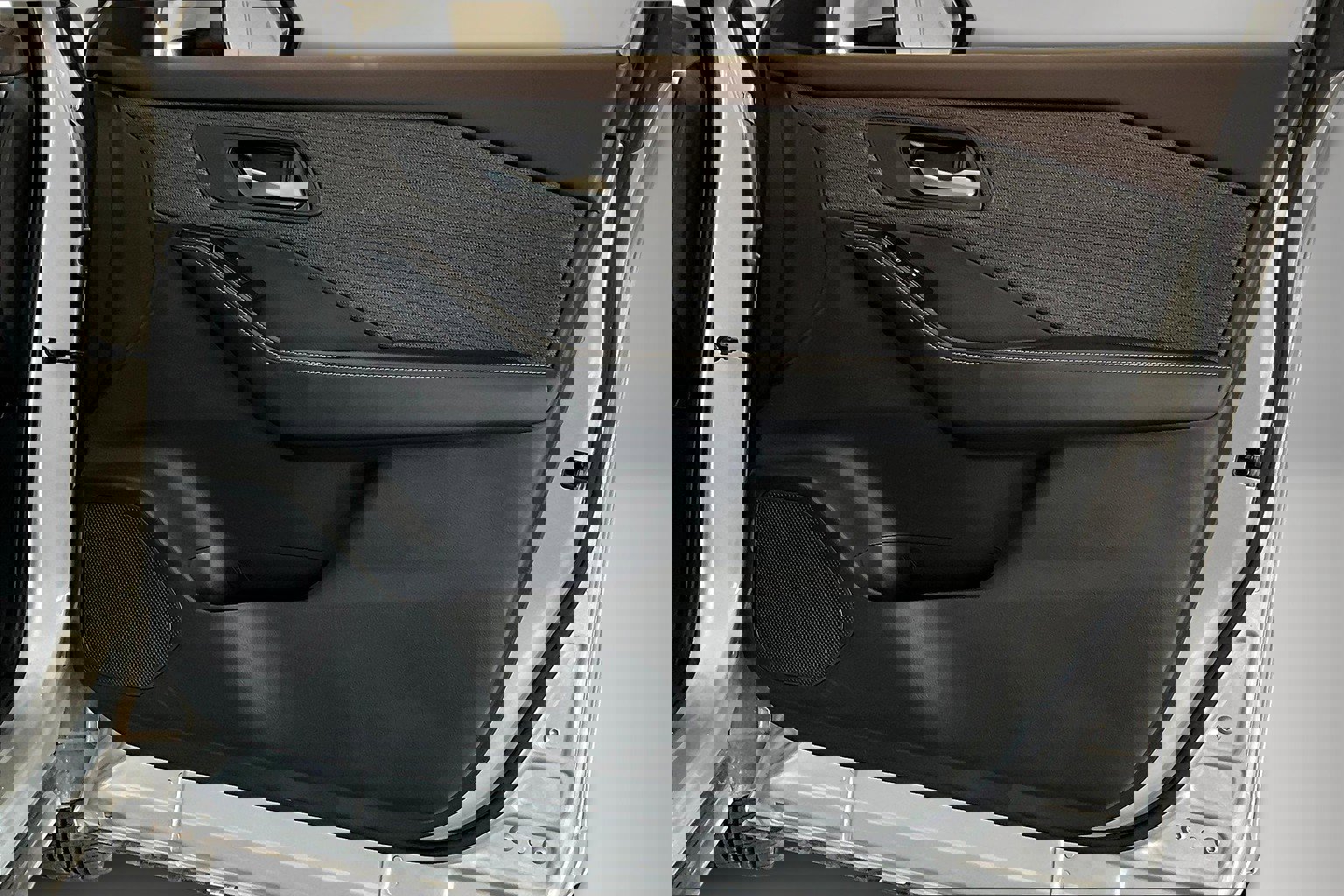 Used 2023 Nissan Rogue SV image 28