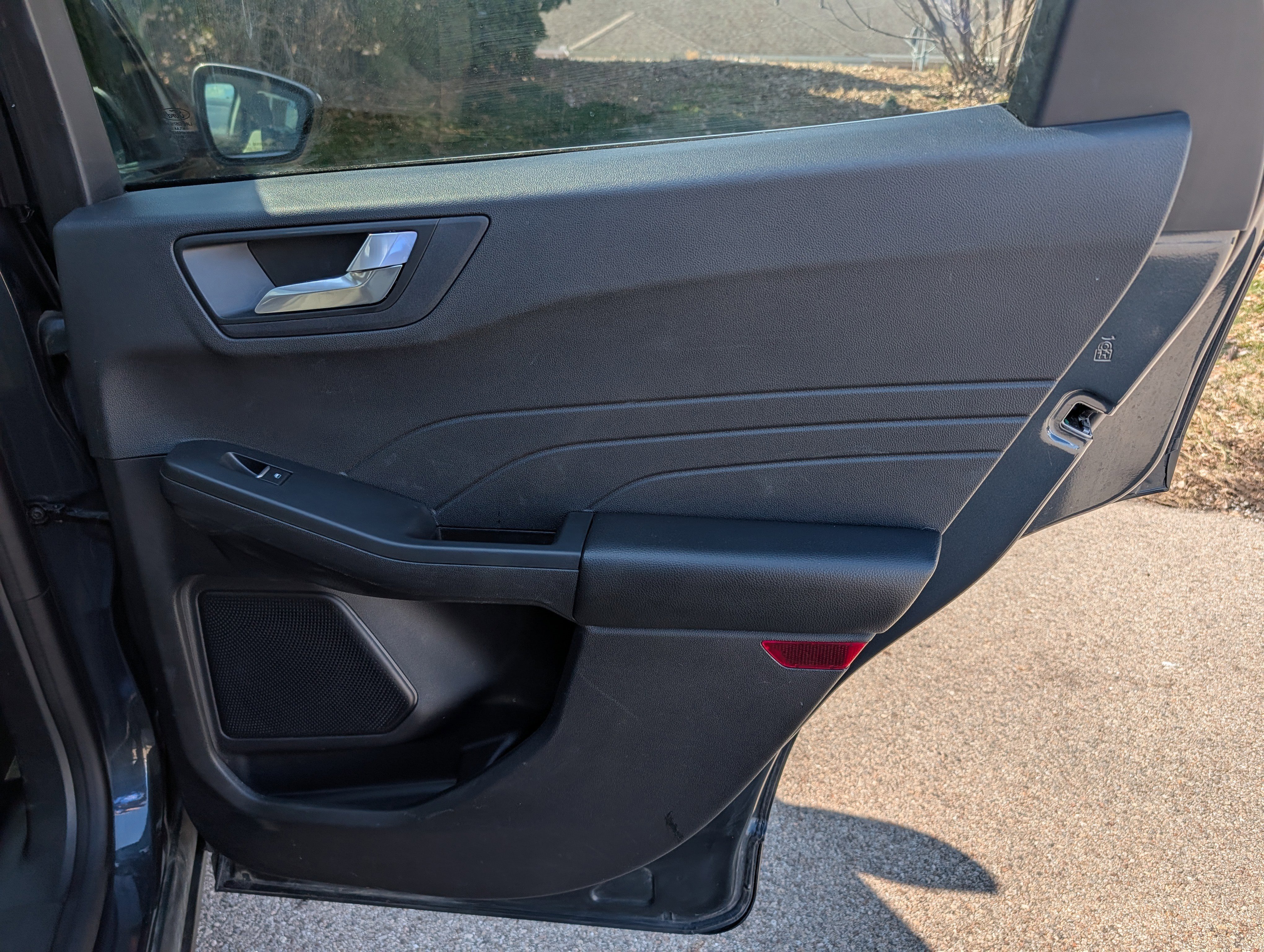 Used 2022 Ford Escape Titanium w/ Class II Trailer Tow Package image 35