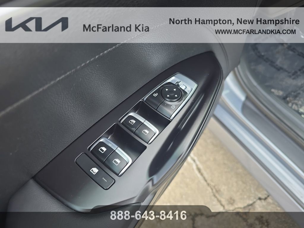 Used 2024 Kia K5 LXS image 12