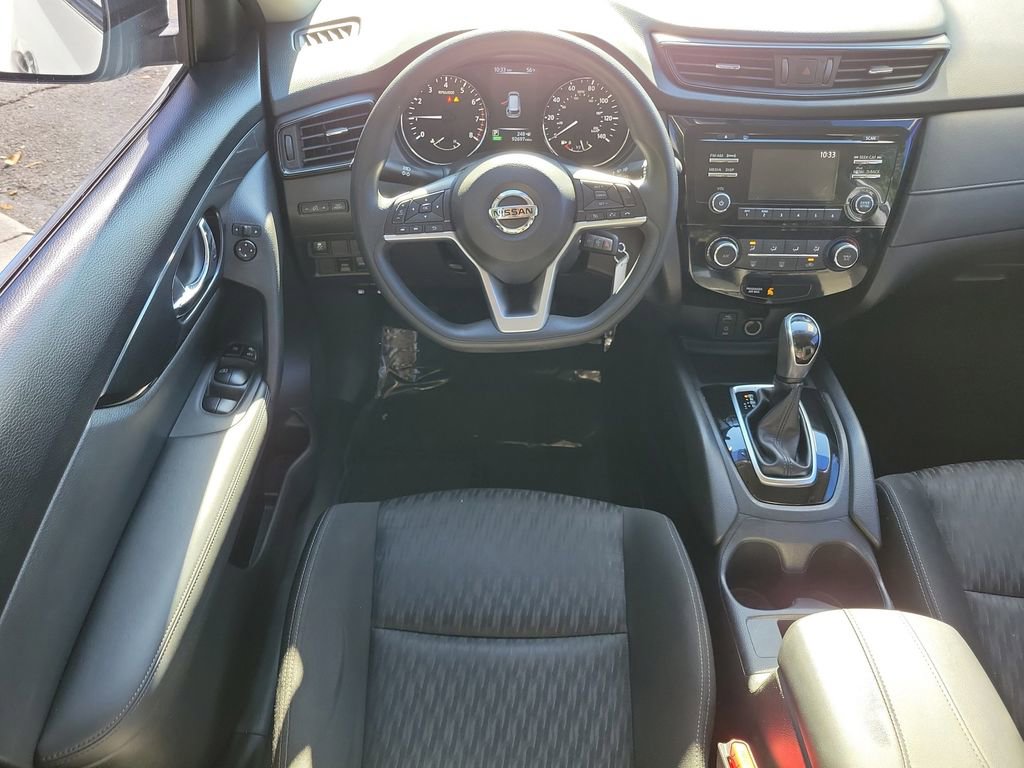 Used 2017 Nissan Rogue S image 19