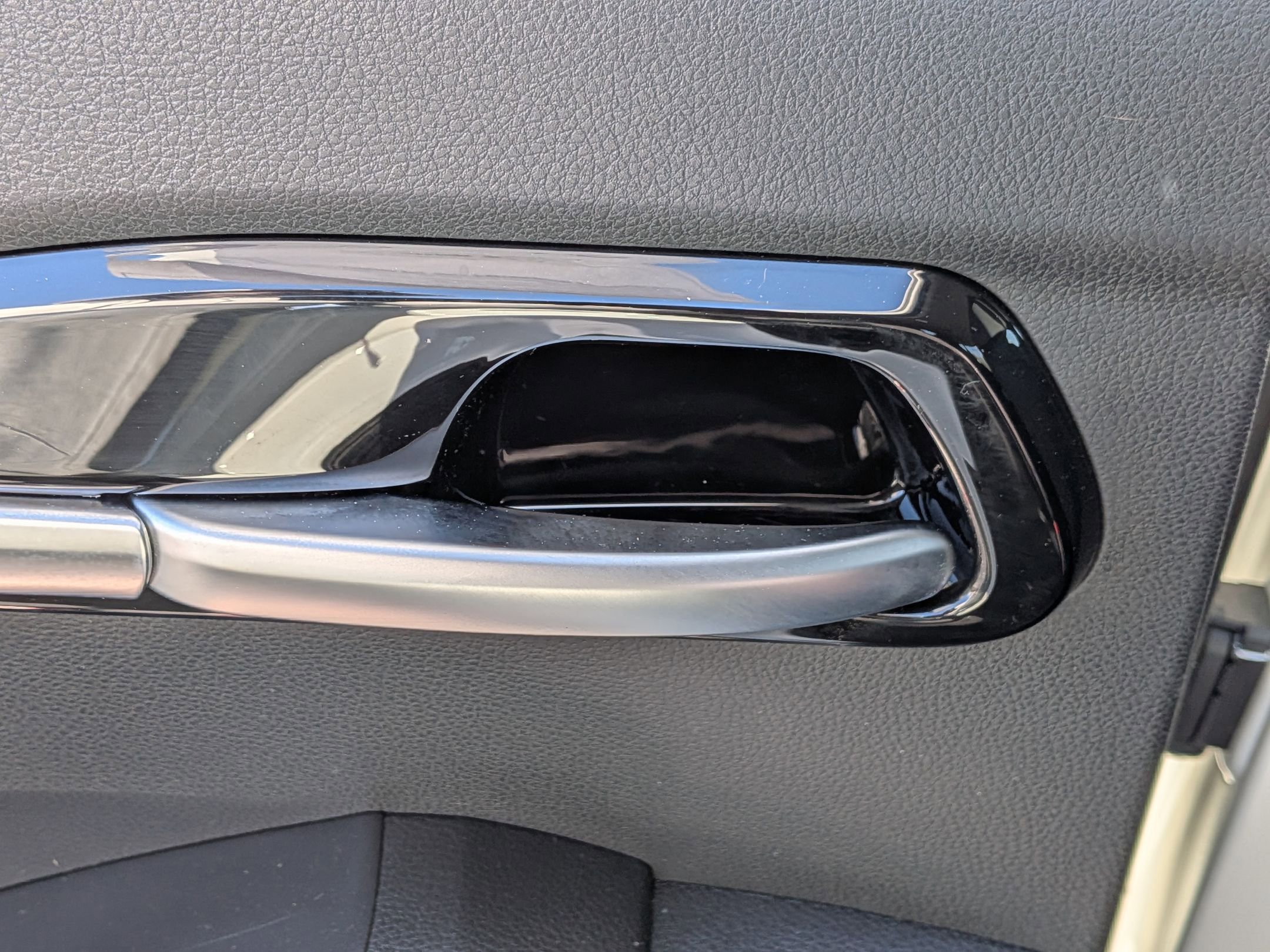 Used 2025 Kia Seltos S FWD image 28