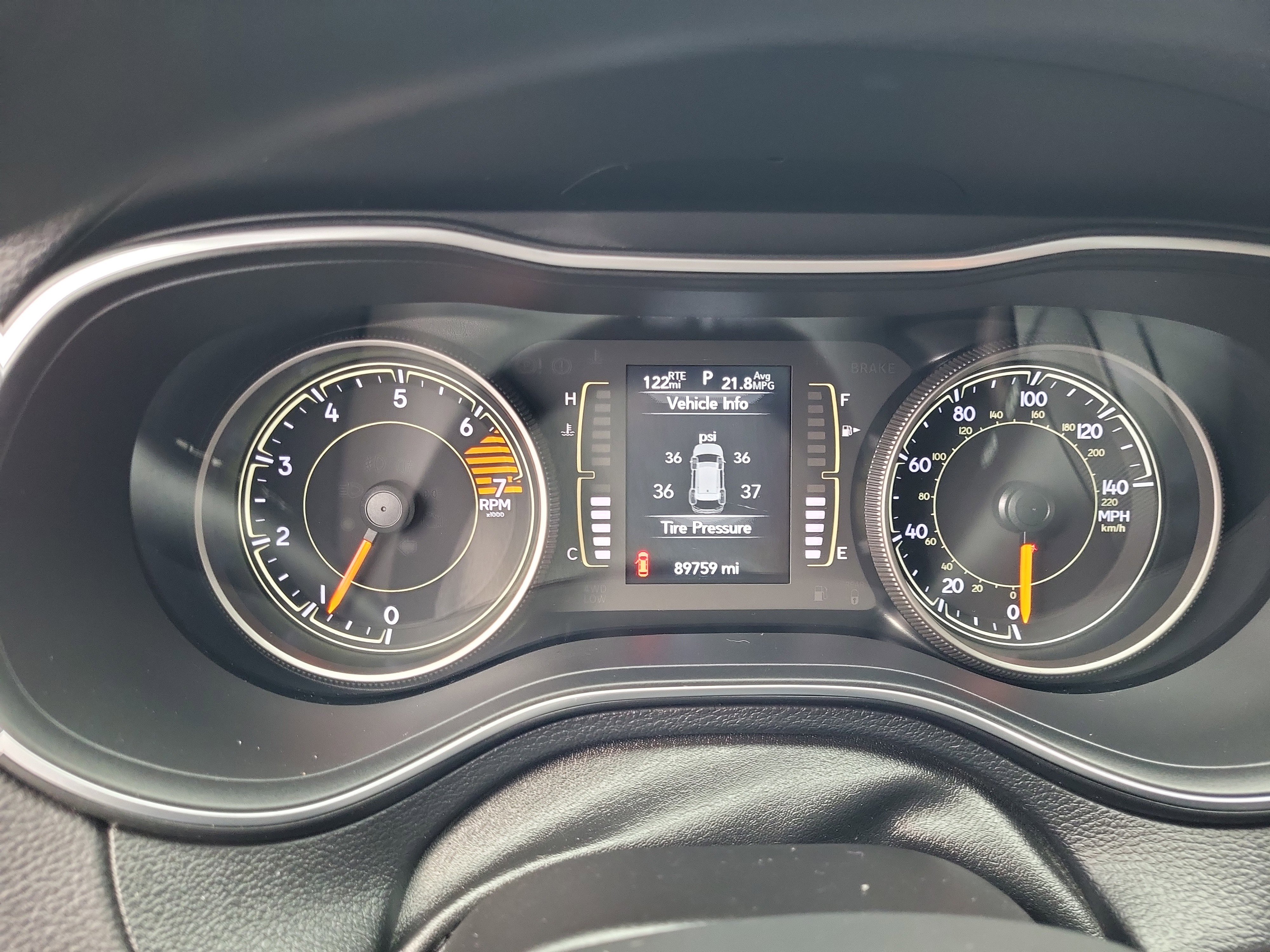 Used 2019 Jeep Cherokee Latitude w/ Popular Appearance Group image 5