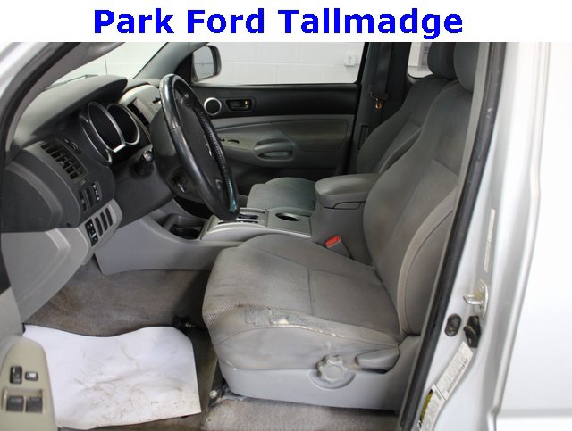 Used 2005 Toyota Tacoma PreRunner image 12