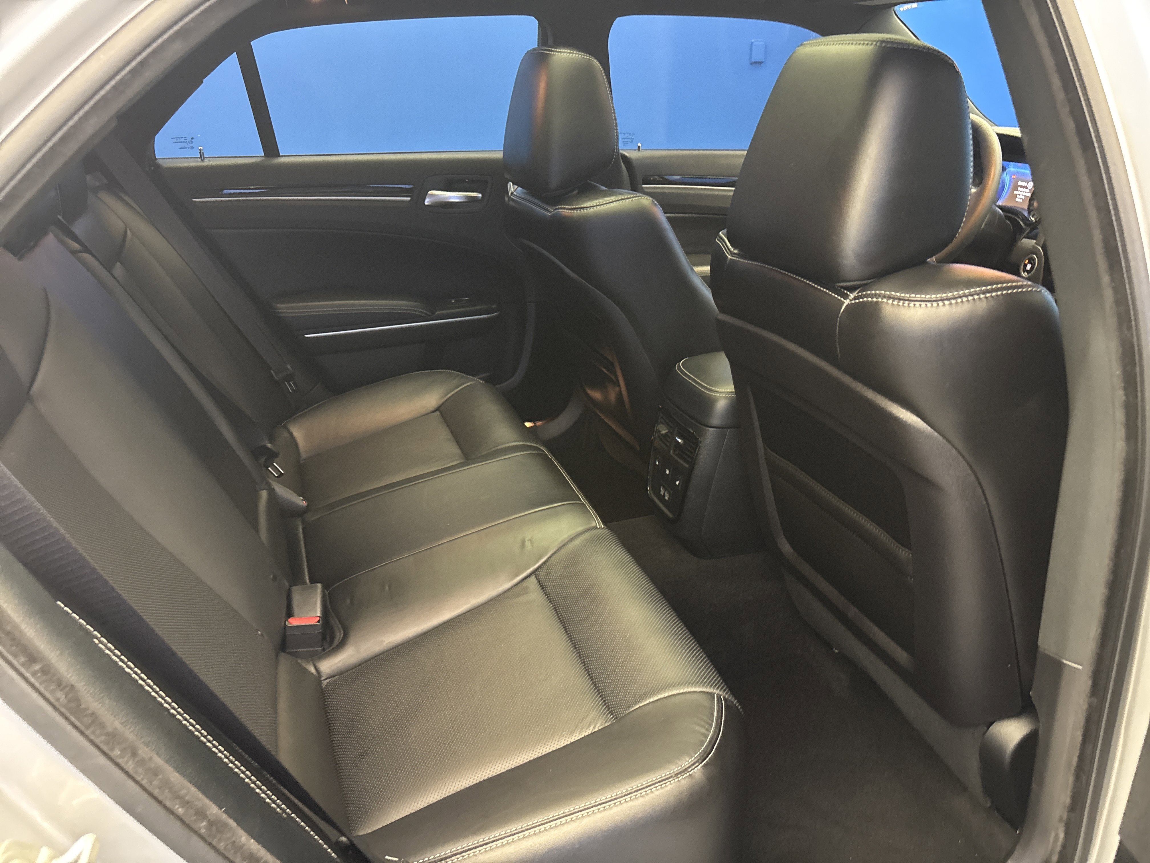 Used 2023 Chrysler 300 S w/ Comfort Group RWD image 26