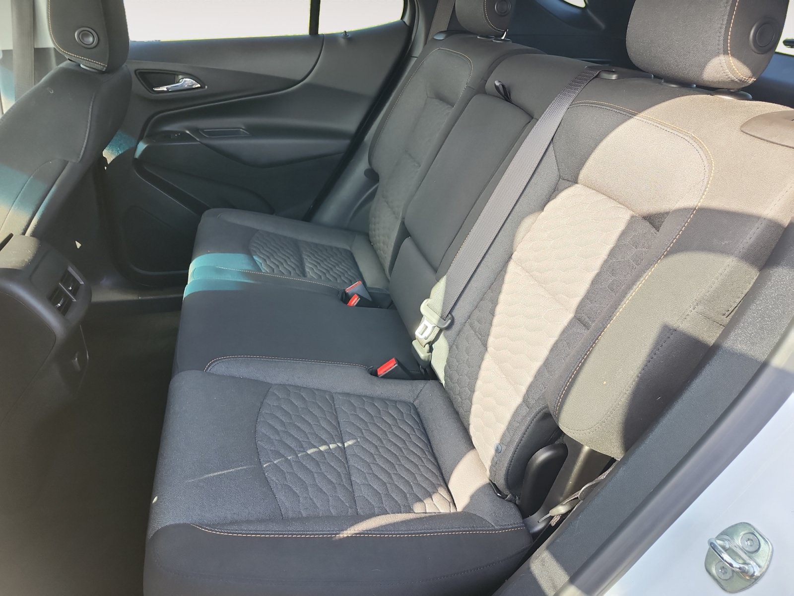 Used 2018 Chevrolet Equinox LT FWD image 13