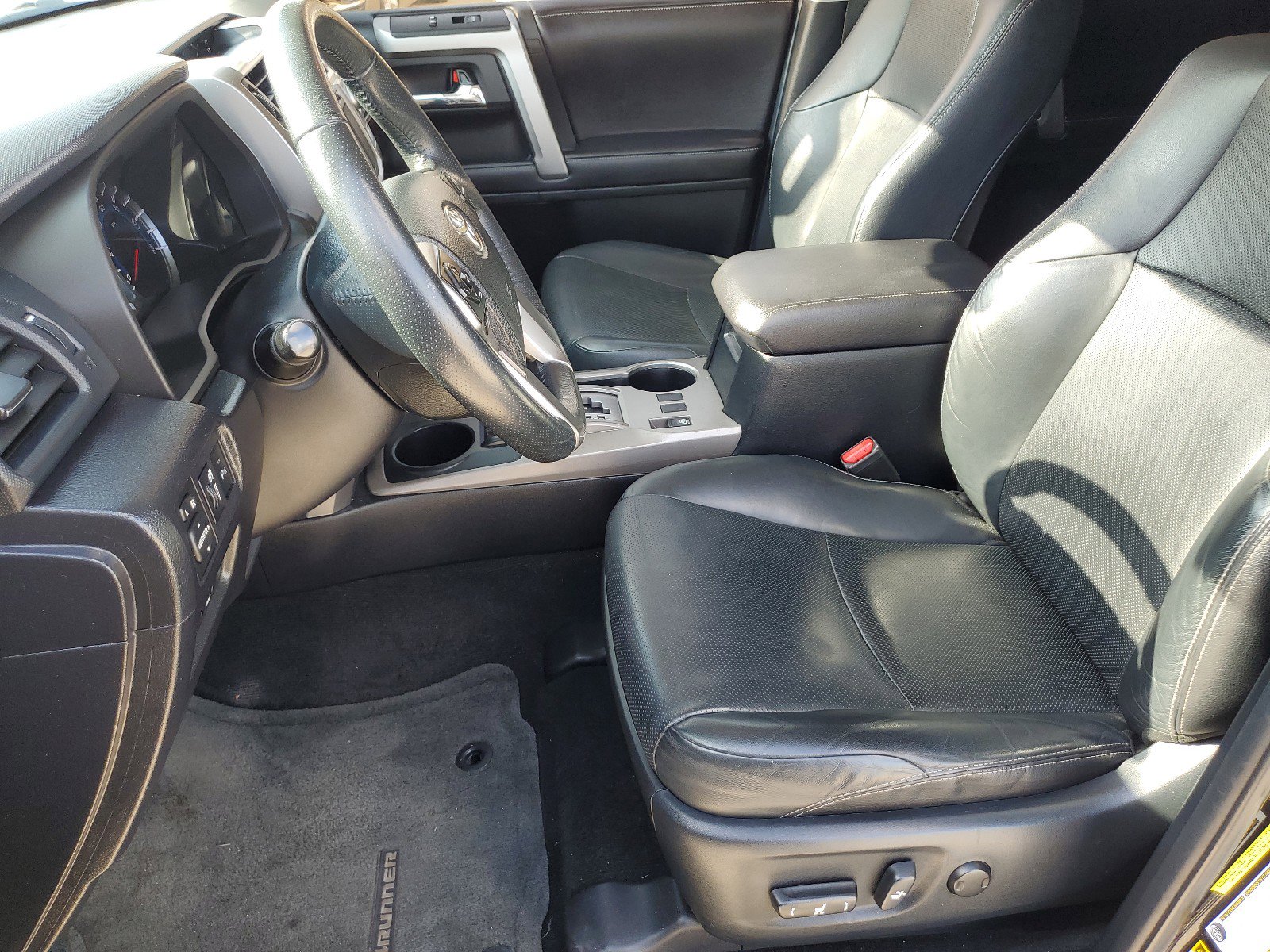 Used 2016 Toyota 4Runner Limited RWD image 15